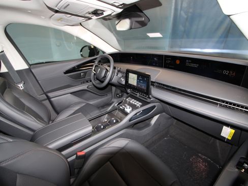 New 2026 Lincoln Nautilus Premier w/ Equipment Group 102A image 24