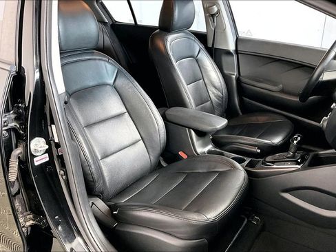 Used 2017 Kia Forte EX image 7