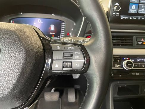 Used 2024 Honda Pilot Elite image 16