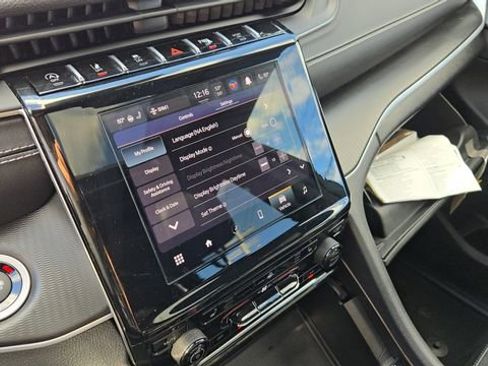 Certified 2024 Jeep Grand Cherokee Altitude image 15