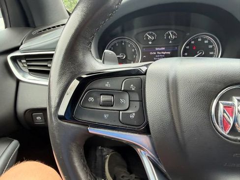 Used 2023 Buick Enclave Essence FWD image 21