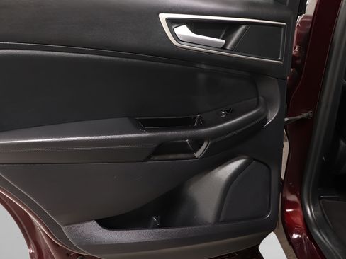 Used 2019 Ford Edge SEL w/ Equipment Group 201A AWD/4WD image 25