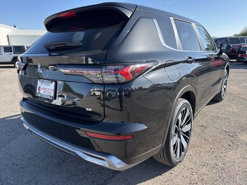 New 2026 Mitsubishi Outlander SE image 7