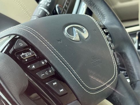 Used 2023 INFINITI QX80 Sensory w/ All-Season Package AWD/4WD image 17