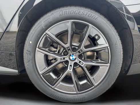 Used 2026 BMW i4 eDrive40 w/ Parking Assistance Package RWD image 33