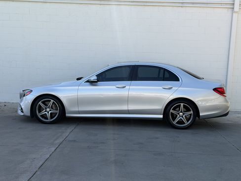Used 2017 Mercedes-Benz E 300 4MATIC image 8