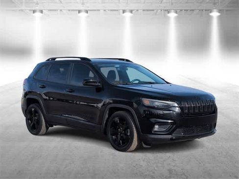 Used 2019 Jeep Cherokee Latitude Plus image 2