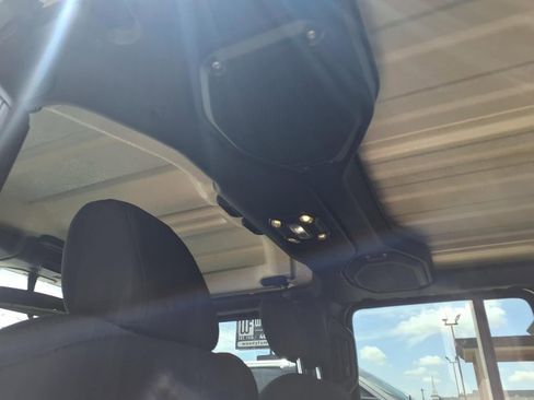 Used 2020 Jeep Wrangler Unlimited Sahara AWD/4WD image 11