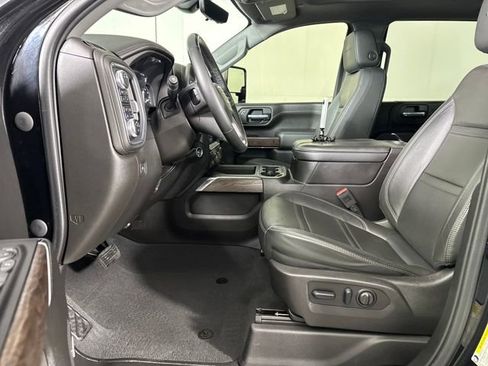 Used 2023 GMC Sierra 2500 Denali w/ Denali Black Diamond Edition image 11