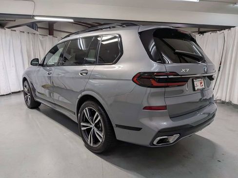 Used 2024 BMW X7 xDrive40i w/ M Sport Package AWD/4WD image 4
