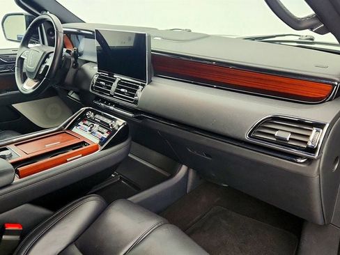 Used 2023 Lincoln Navigator Reserve image 26