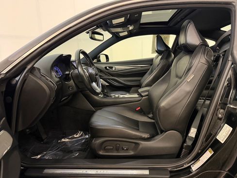 Used 2017 INFINITI Q60 3.0t w/ Premium Plus Package 3.0T AWD/4WD image 5