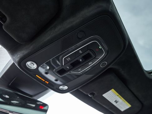 Used 2022 Lamborghini Urus image 83