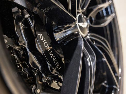 Used 2020 Aston Martin DBS Superleggera image 36