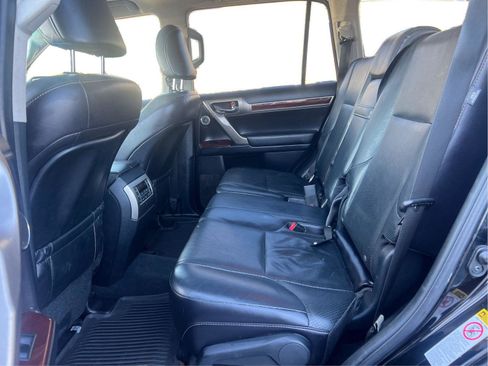 Used 2016 Lexus GX 460 Luxury image 12