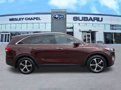 Used 2016 Kia Sorento EX image 4