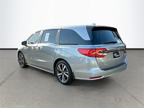 Used 2024 Honda Odyssey Touring image 5
