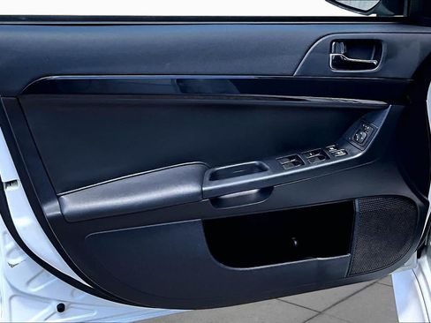 Used 2017 Mitsubishi Lancer ES FWD image 24
