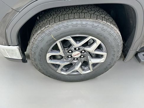 New 2026 GMC Sierra 1500 SLT w/ SLT Convenience Package RWD image 32