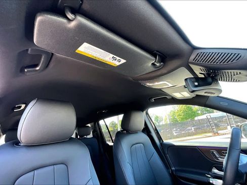 Certified 2025 Mercedes-Benz GLB 250 image 14