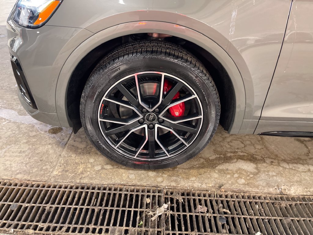 Certified 2023 Audi SQ5 Premium Plus w/ Premium Plus Package AWD/4WD image 11