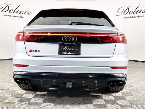 Used 2024 Audi SQ8 Premium Plus w/ Executive Package image 5