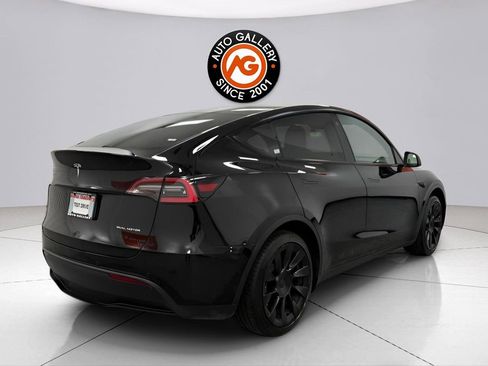 Used 2021 Tesla Model Y Long Range image 7