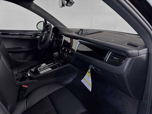 New 2026 Porsche Macan Turbo image 22