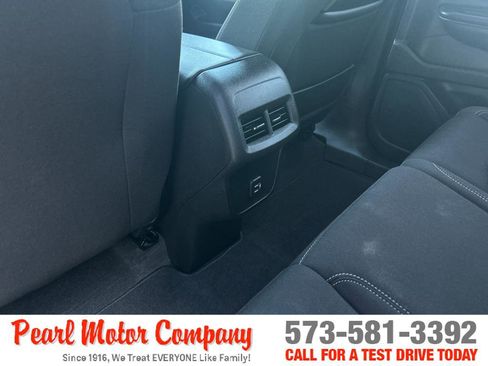 Used 2023 GMC Terrain SLE w/ Driver Convenience Package FWD image 21