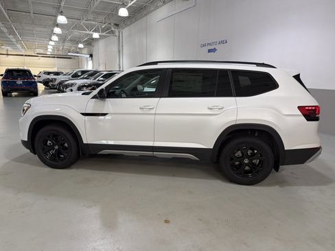 New 2026 Volkswagen Atlas Peak Edition AWD/4WD image 5