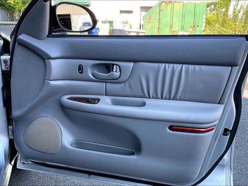 Used 2004 Buick Century Custom FWD image 23