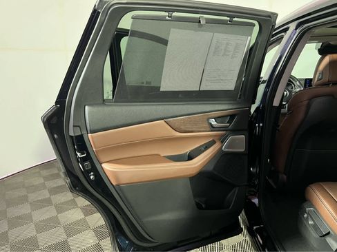 Used 2025 Acura MDX SH-AWD w/ Advance Package image 26