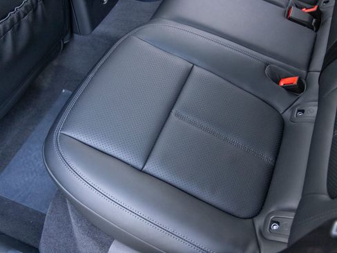 New 2025 Porsche Macan Turbo image 41