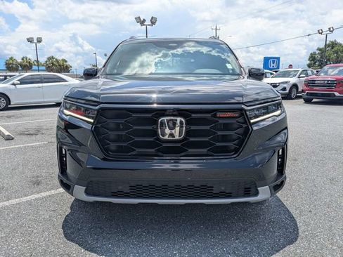 Used 2024 Honda Pilot TrailSport image 8