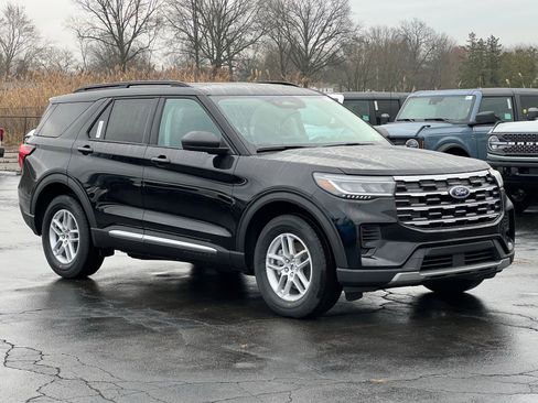 New 2026 Ford Explorer Active image 9