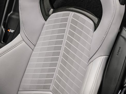 Used 2022 Chevrolet Corvette Stingray 2LT Z51 Performance & w/ Z51 Performance Package image 50