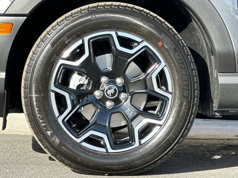 New 2026 Ford Bronco Sport Outer Banks w/ Outer Banks Tech Package+ AWD/4WD image 25