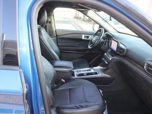 Used 2020 Ford Explorer Limited RWD image 37
