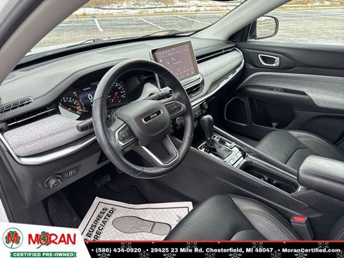 Used 2022 Jeep Compass Latitude image 12