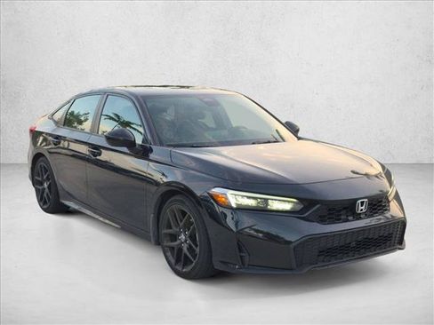 Used 2025 Honda Civic Sport image 3