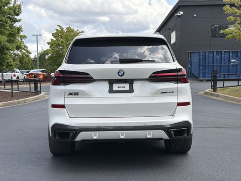 Used 2024 BMW X5 xDrive40i w/ M Sport Package AWD/4WD image 16