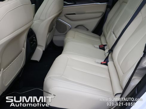 New 2026 Jeep Grand Cherokee Limited w/ Limited Altitude Package AWD/4WD image 9