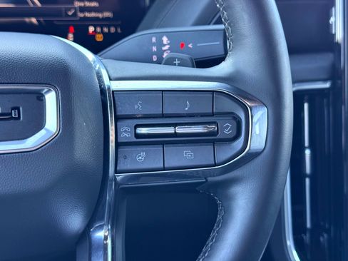 Used 2025 GMC Yukon Denali image 27