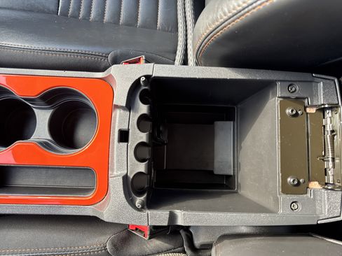 Used 2014 Dodge Challenger R/T image 27