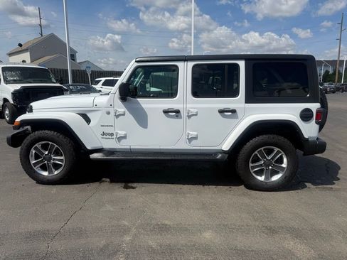 Used 2021 Jeep Wrangler Unlimited Sahara w/ Dual Top Group AWD/4WD image 6