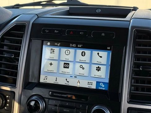 Certified 2018 Ford F150 Platinum w/ Equipment Group 701A Luxury image 25