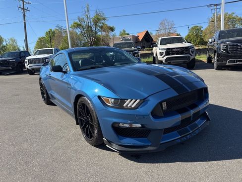 Used 2020 Ford Mustang Shelby GT350 w/ Technology Package RWD image 7