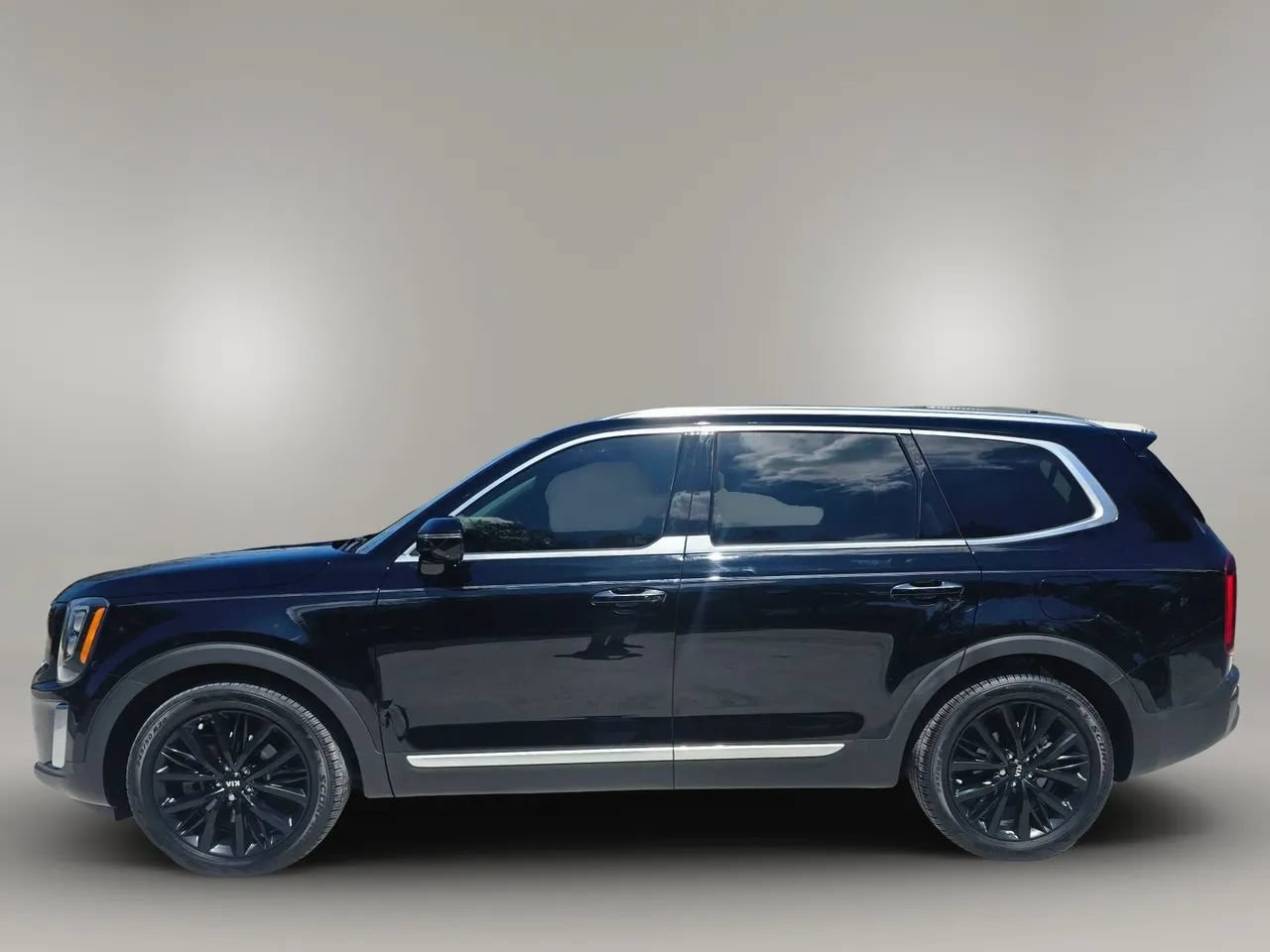 Used 2021 Kia Telluride SX w/ SX Prestige Package AWD/4WD image 3