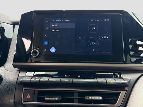 Used 2025 Toyota Camry SE image 32