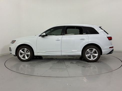 Used 2023 Audi Q7 3.0T Premium w/ Convenience Package AWD/4WD image 2